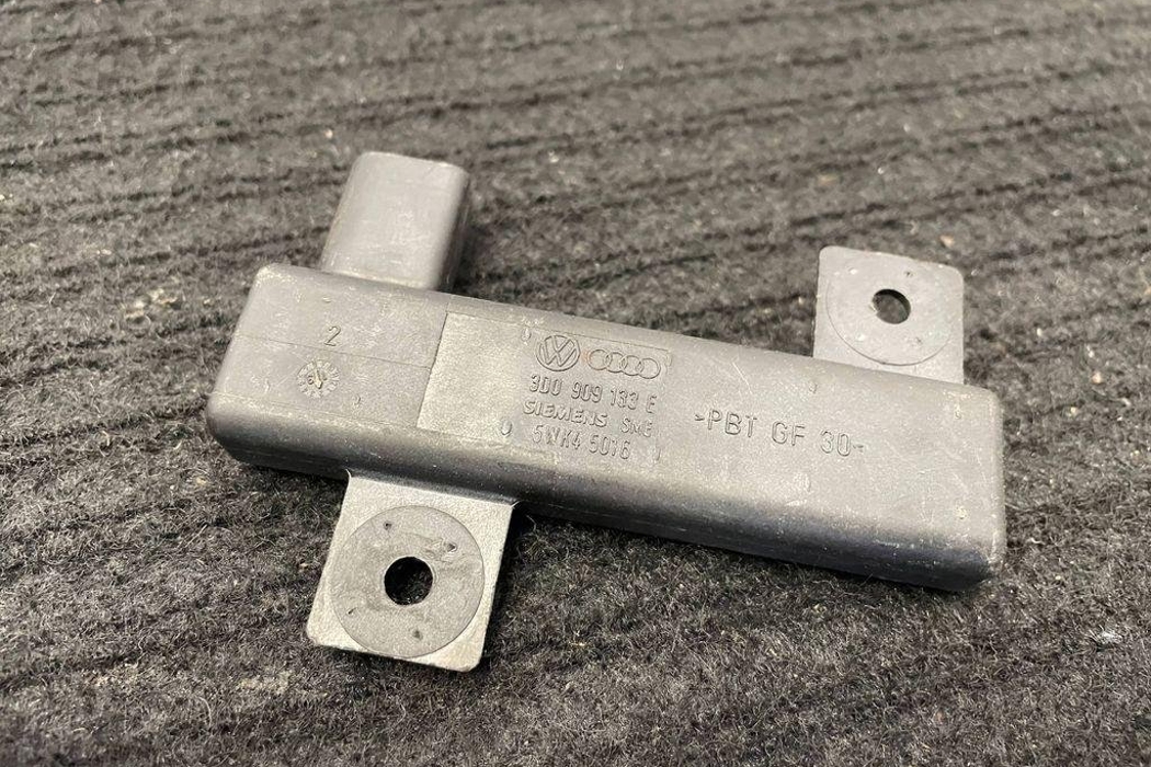 BENTLEY Continental Keyless Entry Antenna 3D0909133E,5WK45016 32193058