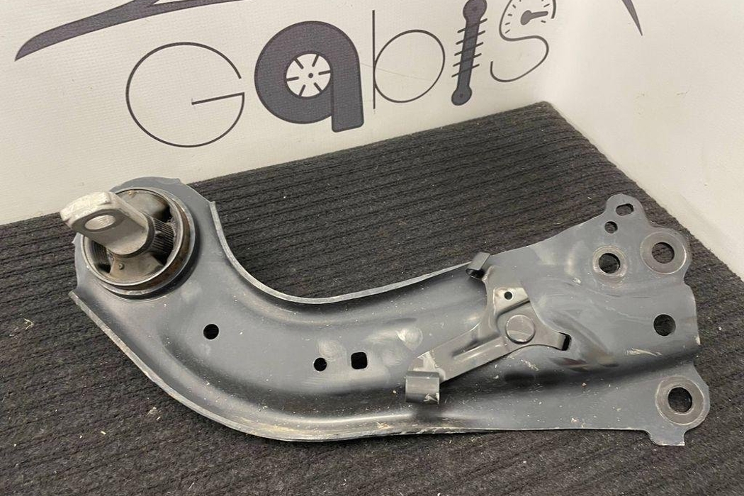 TOYOTA RAV4 5 generation (XA50) (2018-2024) Rear Right Arm 32193546