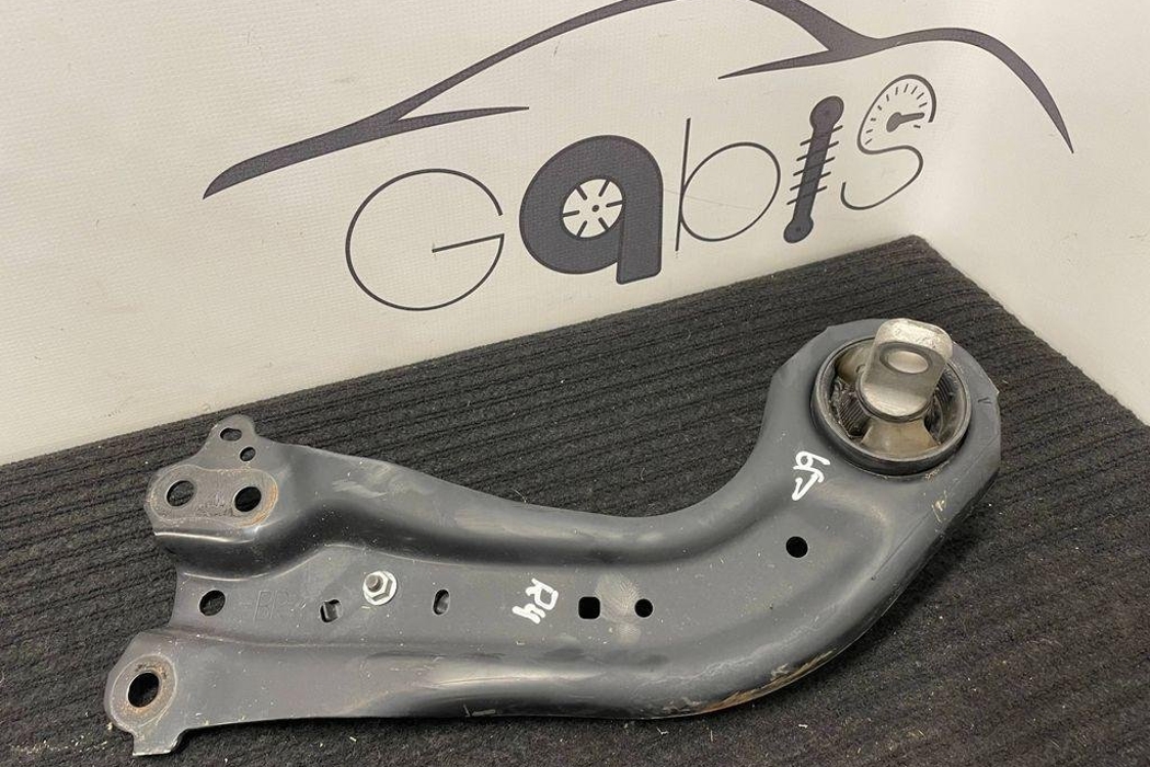TOYOTA RAV4 5 generation (XA50) (2018-2024) Rear Right Arm 32193546