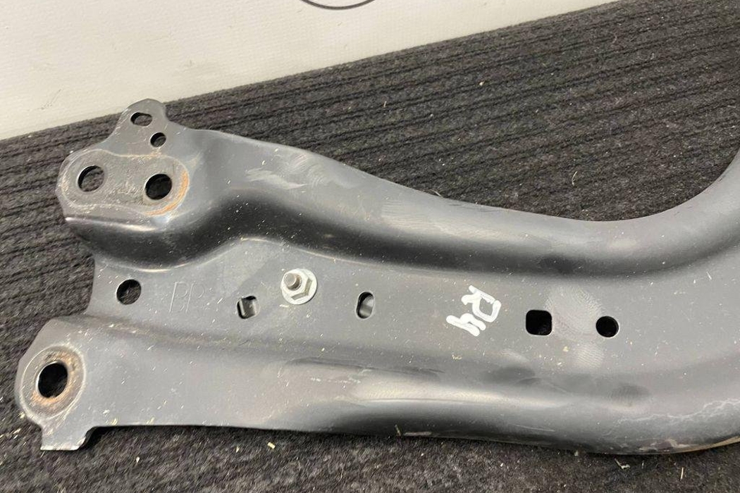 TOYOTA RAV4 5 generation (XA50) (2018-2024) Rear Right Arm 32193546