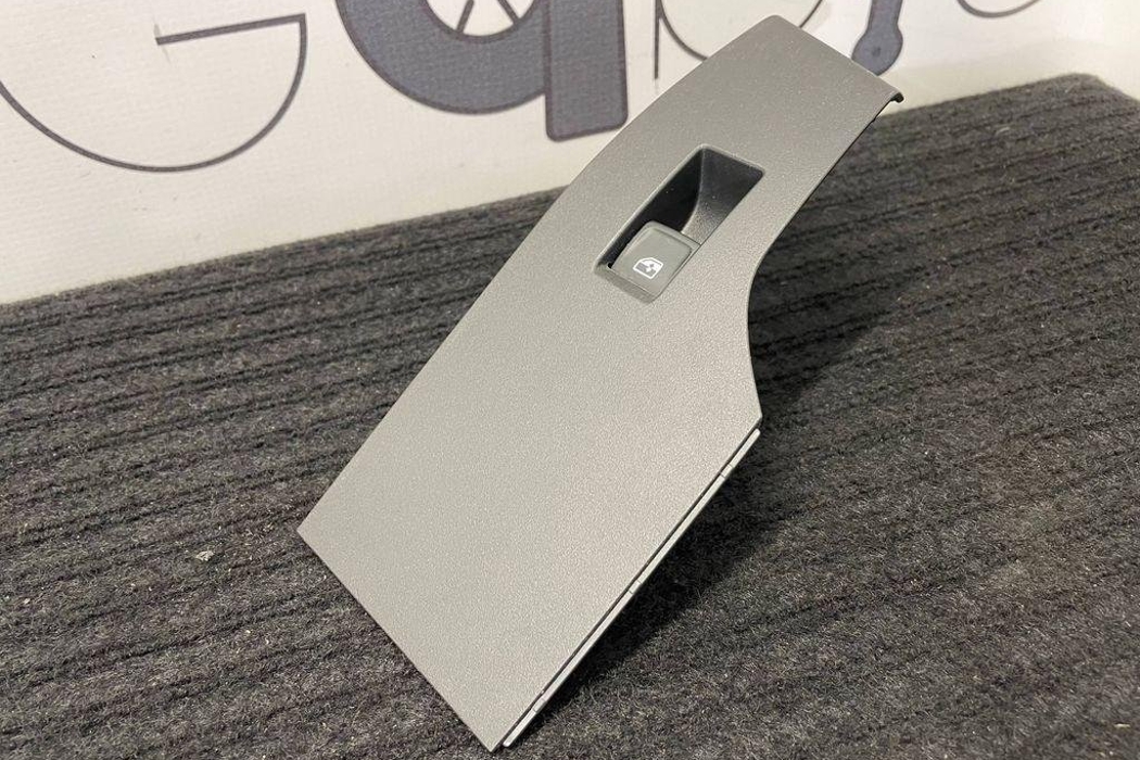 SEAT Ibiza 5 generation (2017-2023) Rear Left Door Window Control Switches 5G0959855P 32193757