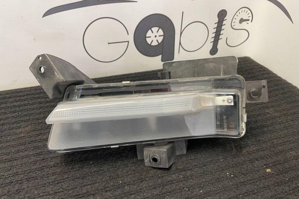 CHEVROLET Camaro 6 generation (2015-2024) Priekšējais labais miglas lukturis 130732944300,23433654,F00HTG501600,080816,22907456 32193904
