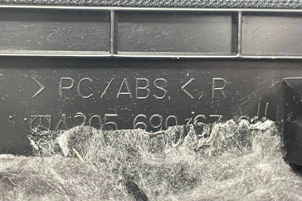 MERCEDES-BENZ CL-Class Aizmugurējā kreisā statnes apdare A2056906704 32195537