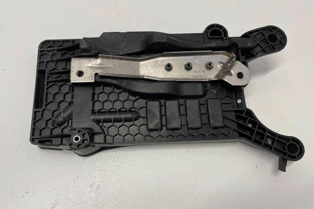 PORSCHE 911 991 (2011-2020) Battery Pad 2Q0915331 32195806
