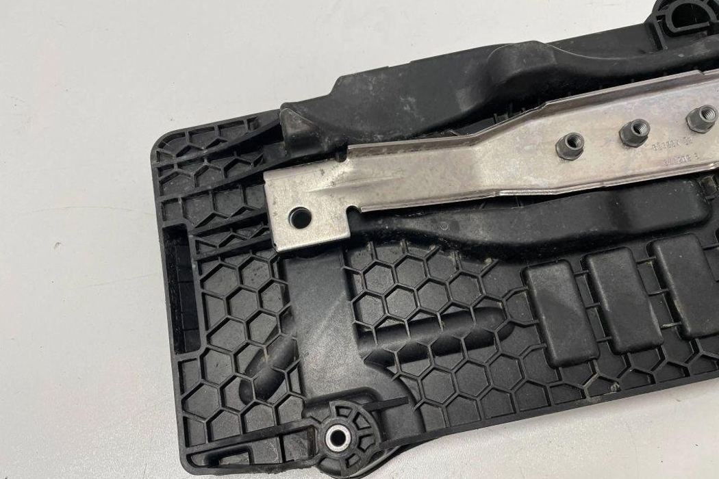 PORSCHE 911 991 (2011-2020) Battery Pad 2Q0915331 32195806