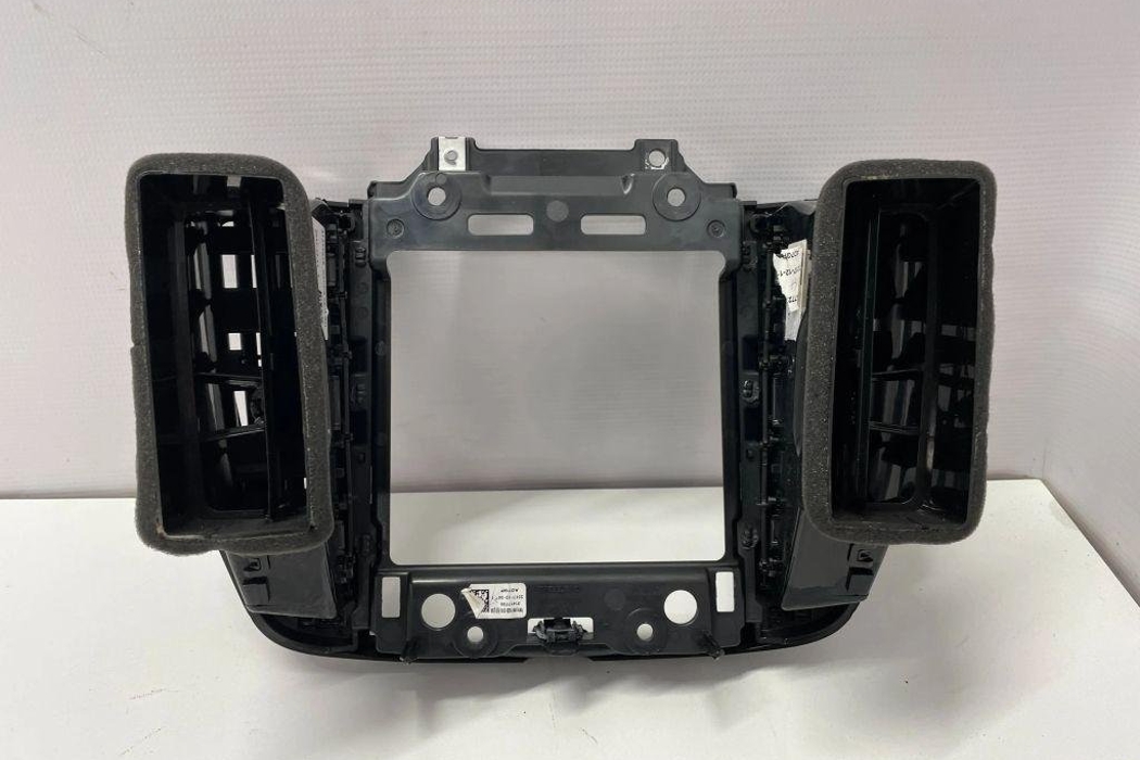 VOLVO XC60 2 generation (2017-2024) Vzduchové mriežky stredovej konzoly 31417744,31417742 32195870