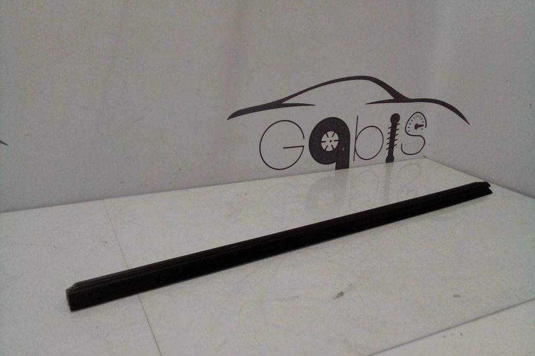 MERCEDES-BENZ Vito W639 (2003-2015) Front Right Door Window Molding A6397200224 32196889