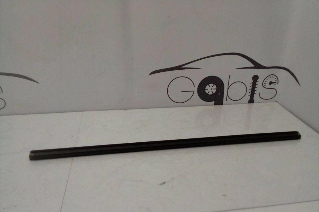 MERCEDES-BENZ Vito W639 (2003-2015) Front Right Door Window Molding A6397200224 32196889