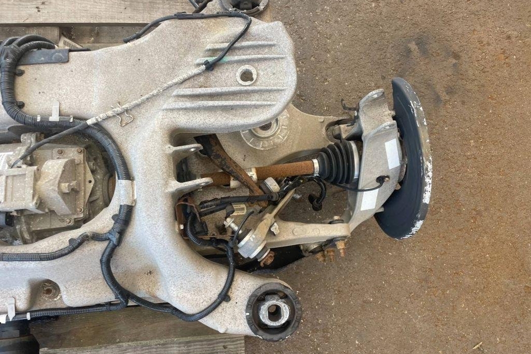 LAND ROVER Range Rover 4 generation (2012-2022) Rear Axle 32197508