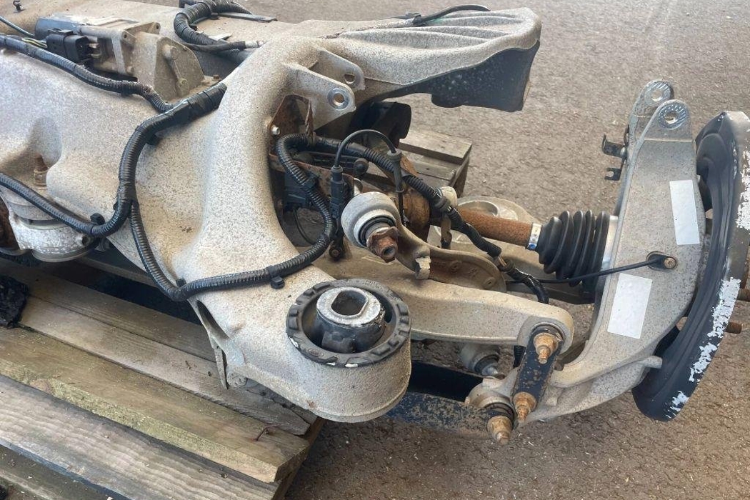 LAND ROVER Range Rover 4 generation (2012-2022) Rear Axle 32197508
