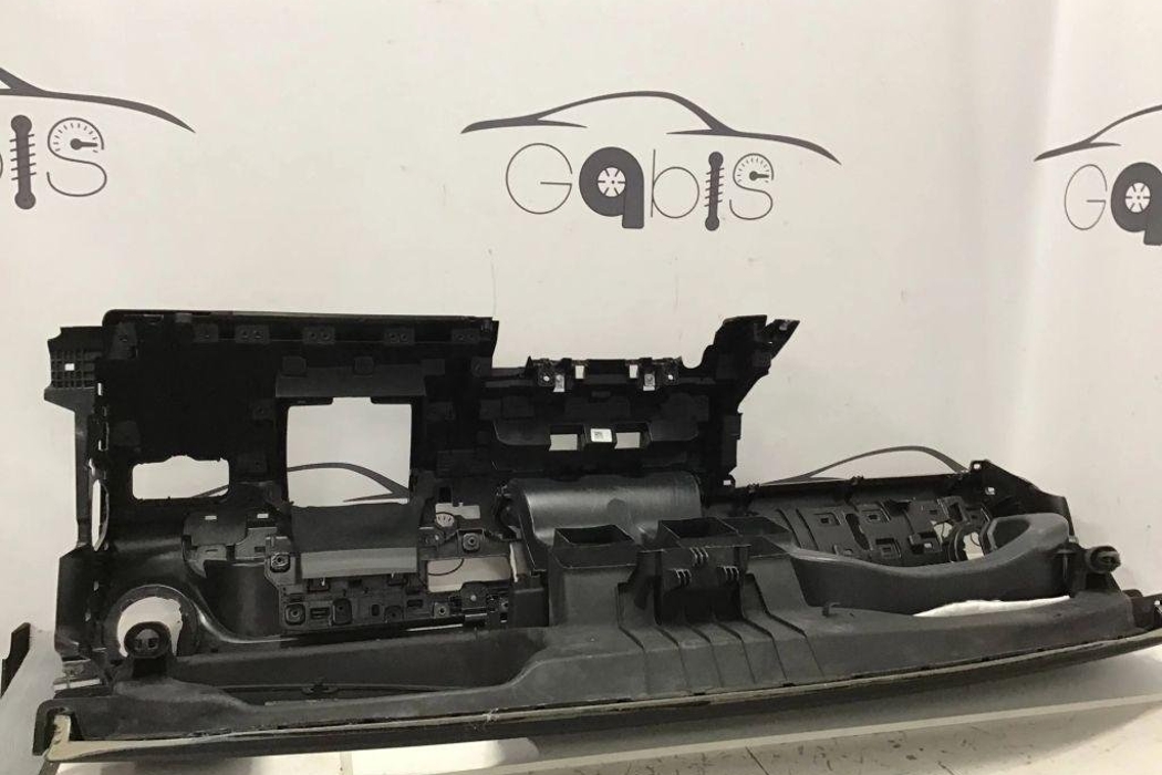MERCEDES-BENZ B-Class W247 (2018-2023) Передняя панель салона 32199844