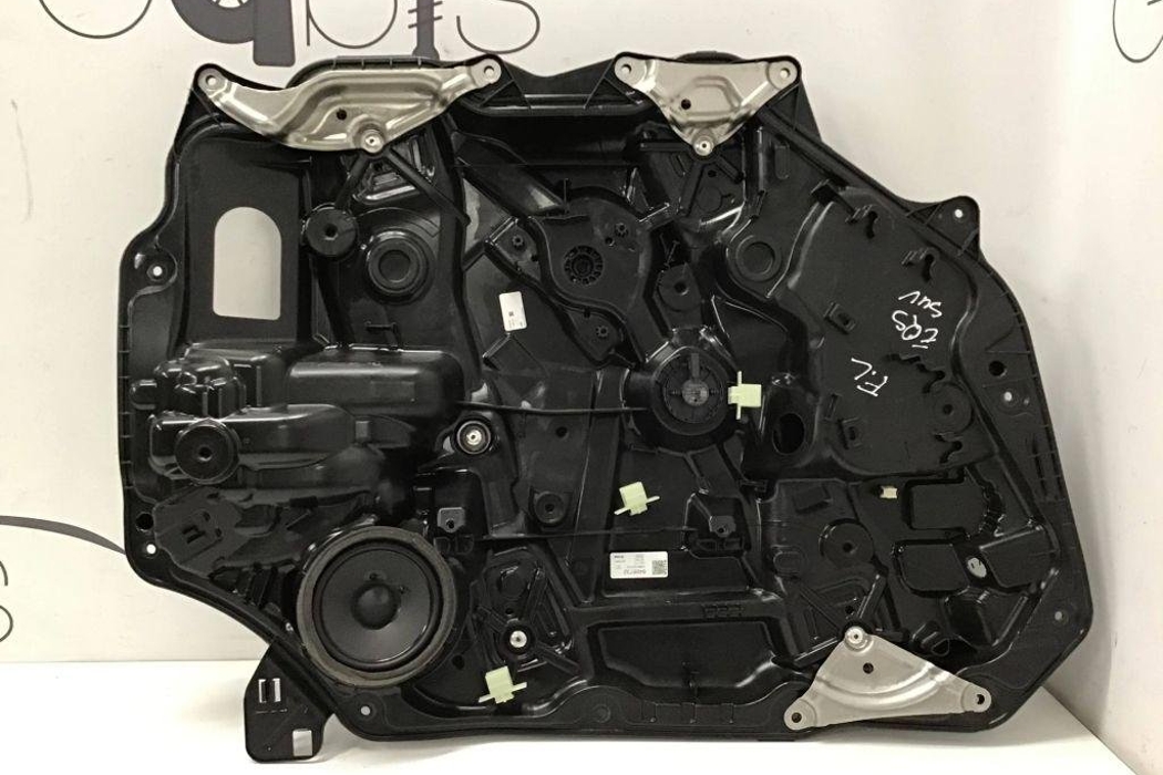 MERCEDES-BENZ EQS SUV 1 generation (2022-2023) Aizmugurējo kreiso durvju logu pacēlājs A2967200100 32199924