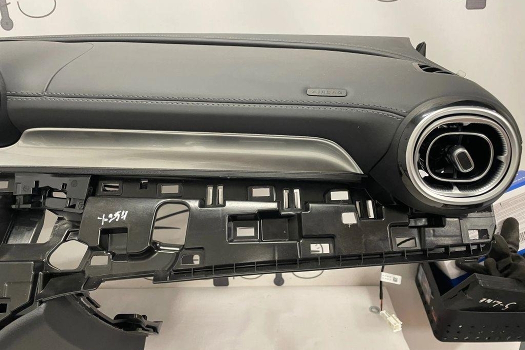 MERCEDES-BENZ GLC X253 (2015-2024) Dashboard 32200191