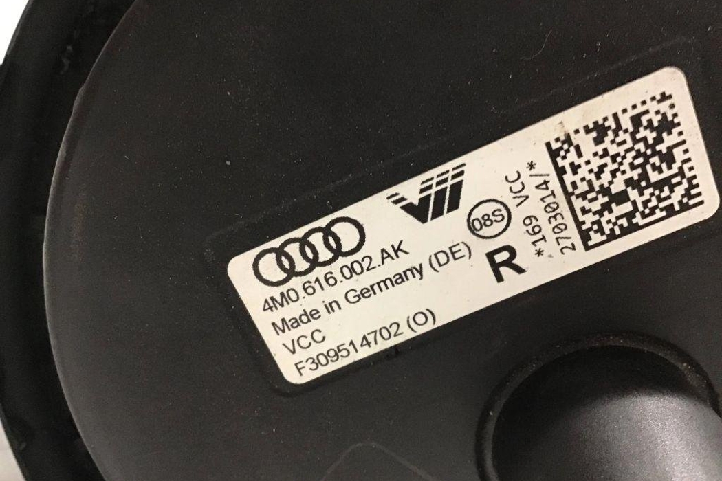 AUDI Q7 4M (2015-2024) Rear Right Air Suspension Cushion 4M0616002 32200513