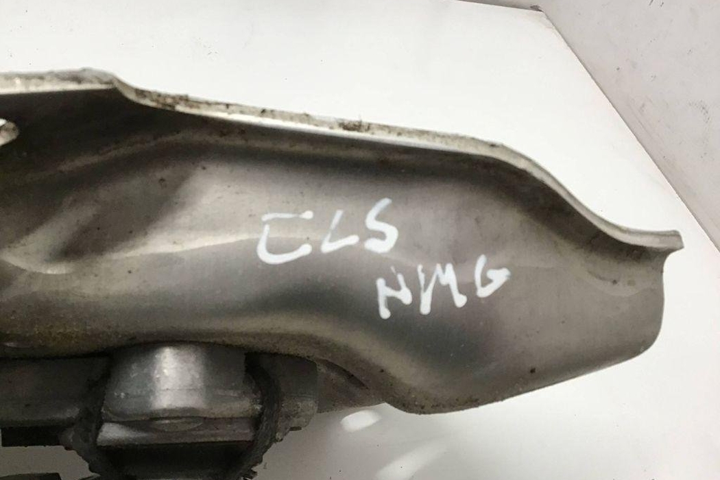 MERCEDES-BENZ CLS-Class C219 (2004-2010) Gearbox Mount Bracket A2902400600 32201443
