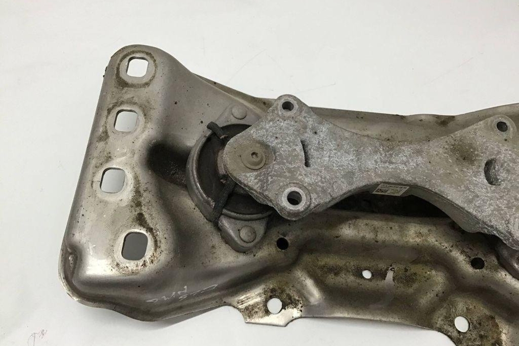 MERCEDES-BENZ CLS-Class C219 (2004-2010) Gearbox Mount Bracket A2902400600 32201443