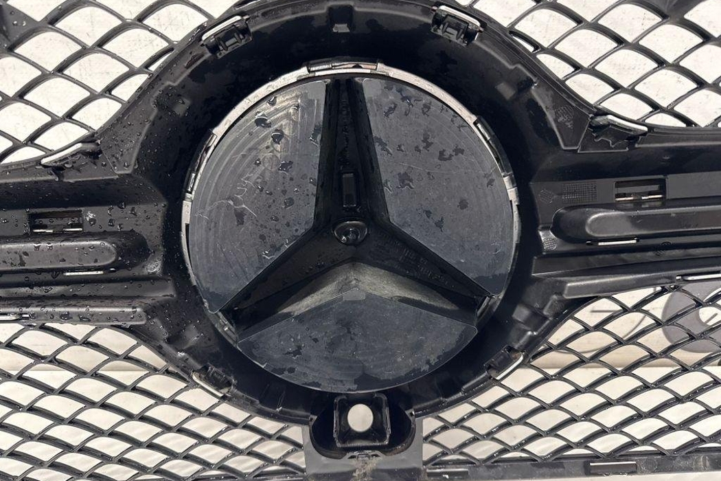 MERCEDES-BENZ GLE Coupe C292 (2015-2019) Priekšējā bampera augšējā reste A2928850034 32202615
