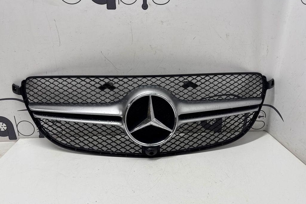 MERCEDES-BENZ GLE Coupe C292 (2015-2019) Priekšējā bampera augšējā reste A2928850034 32202615