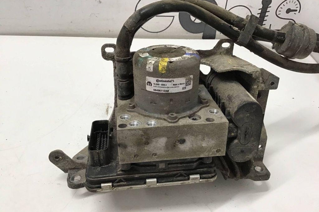 DODGE Ram 4 generation (2008-2023) Компрессор подвески 68496113AB 32203012