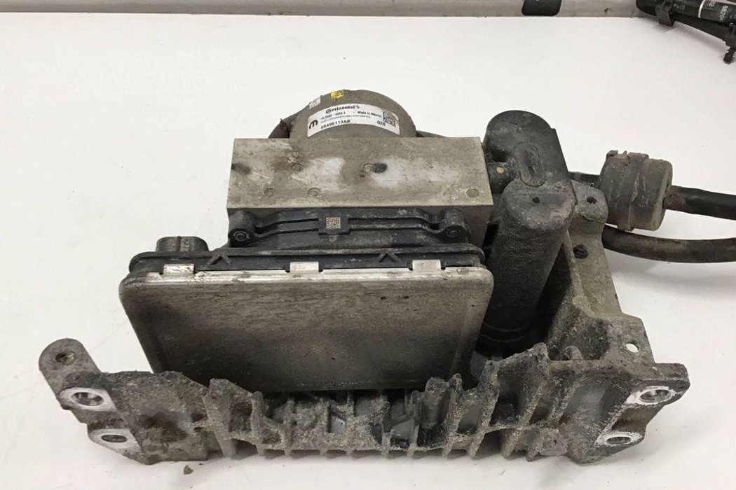 DODGE Ram 4 generation (2008-2023) Компрессор подвески 68496113AB 32203012