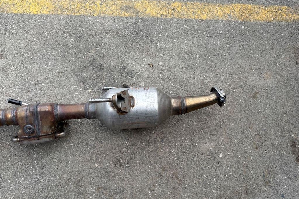 LEXUS UX 1 generation (2018-2023) Catalyst 33739 32203255