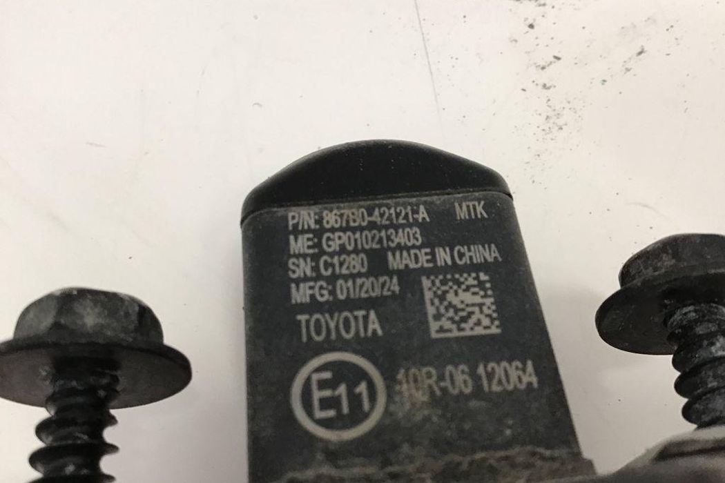 TOYOTA RAV4 5 generation (XA50) (2018-2024) Камера крышки багажника 867B042121,867B042121A 32203725