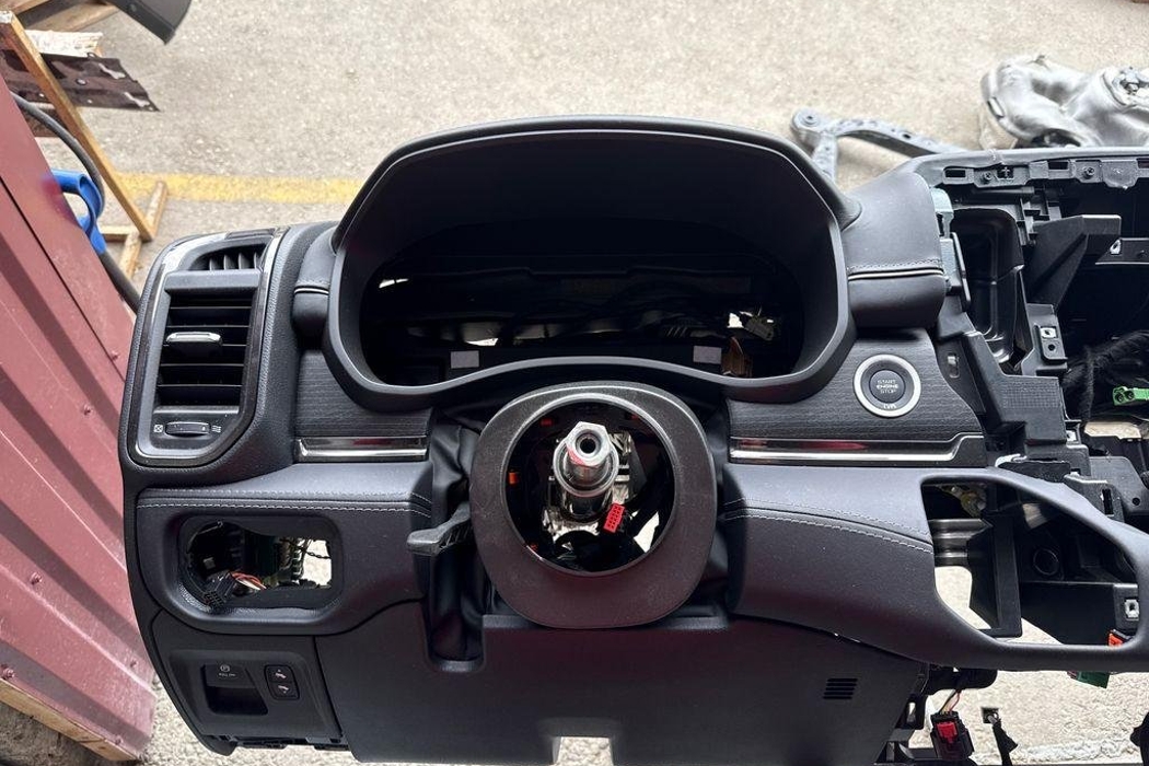 DODGE Ram 4 generation (2008-2023) Dashboard 32203884