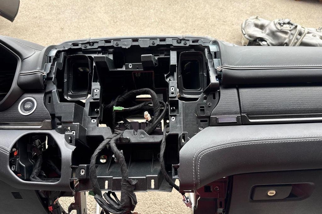 DODGE Ram 4 generation (2008-2023) Dashboard 32203884