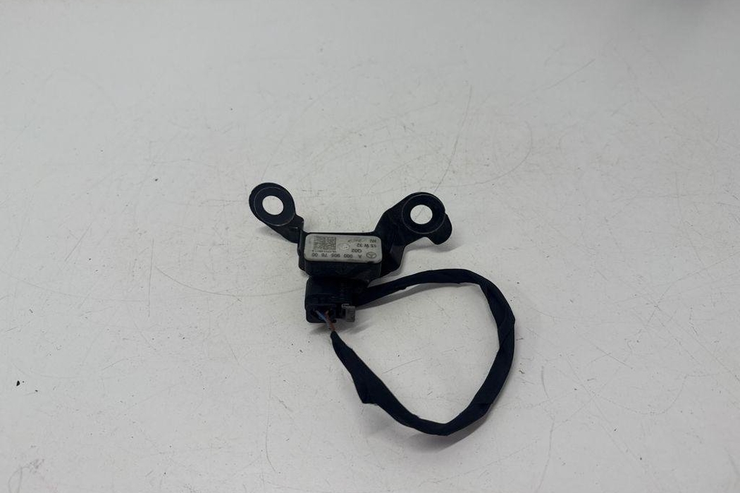 MERCEDES-BENZ GLE W166 (2015-2018) Left Side Impact Sensor A0009057600 32203930
