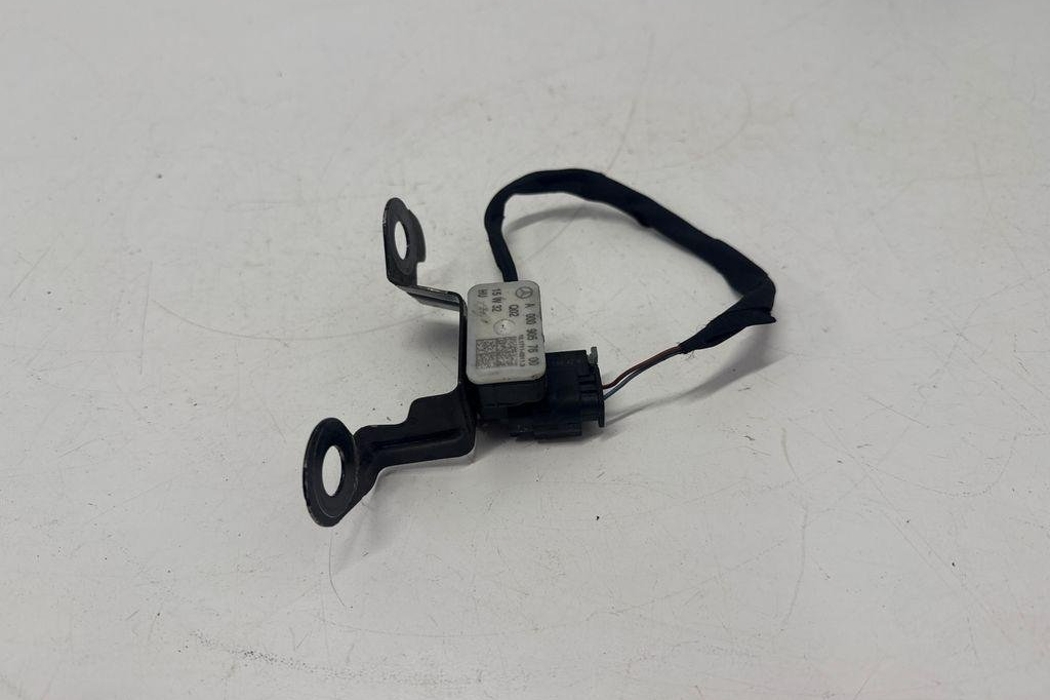 MERCEDES-BENZ GLE W166 (2015-2018) Left Side Impact Sensor A0009057600 32203930