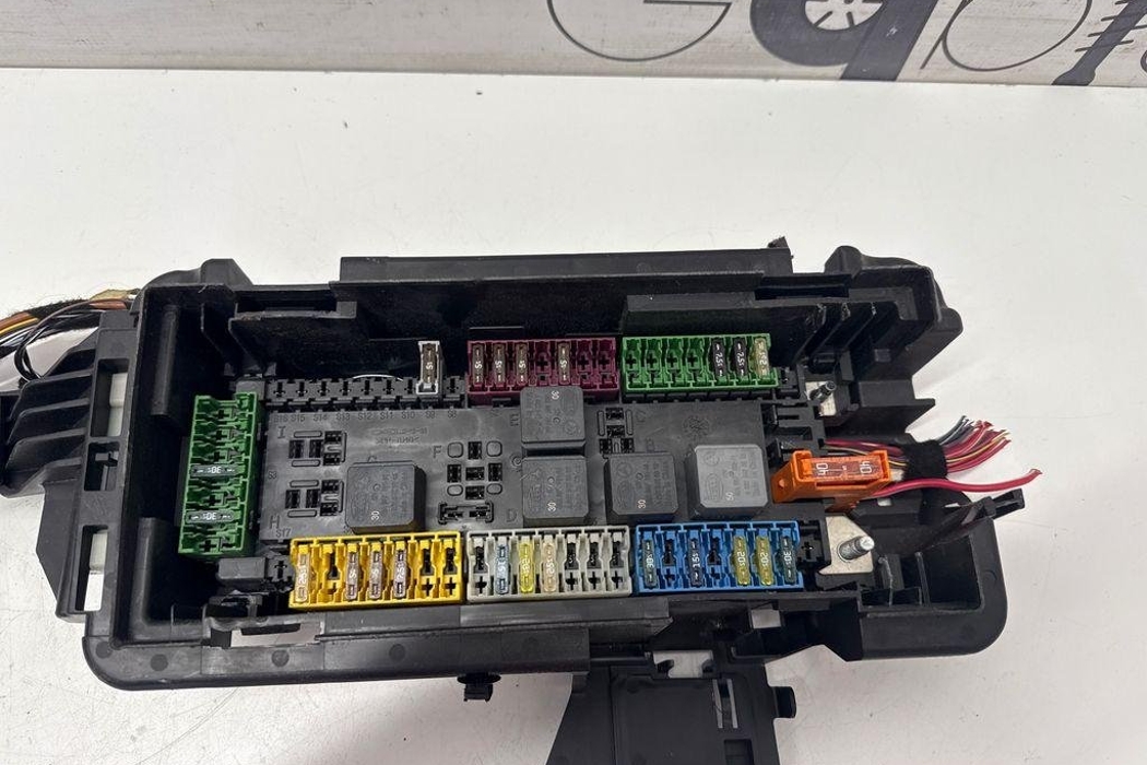 MERCEDES-BENZ GLE W166 (2015-2018) Fuse box A1669061202 32203972