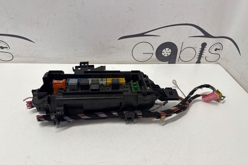 MERCEDES-BENZ GLE W166 (2015-2018) Fuse box A1669061202 32203972