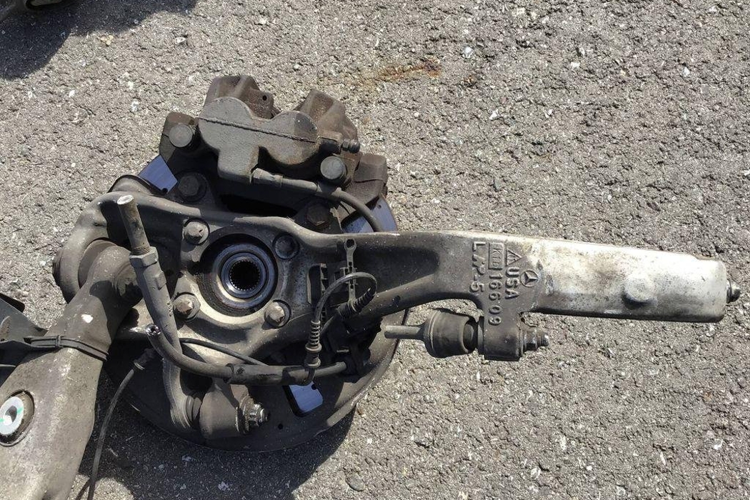 MERCEDES-BENZ GLE W166 (2015-2018) Front Left Wheel Hub 16603,16609 32203995