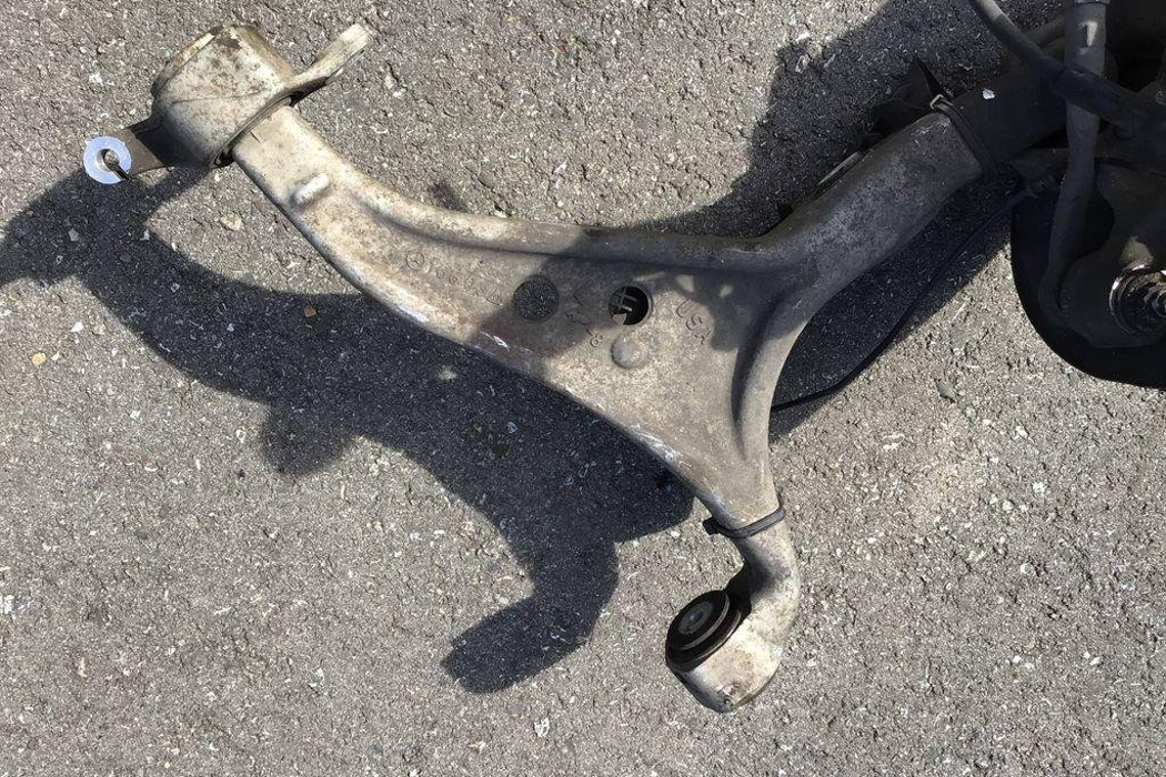 MERCEDES-BENZ GLE W166 (2015-2018) Front Left Wheel Hub 16603,16609 32203995