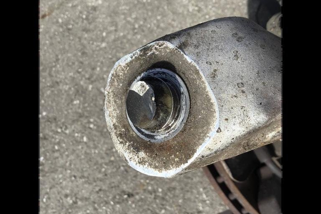MERCEDES-BENZ GLE W166 (2015-2018) Front Left Wheel Hub 16603,16609 32203995