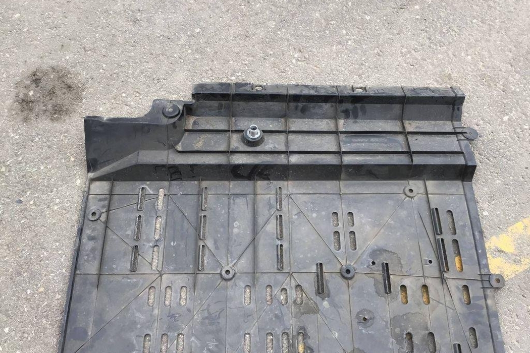 LEXUS LX 3 generation (2007-2024) Rear Middle Bottom Protection 5839942040 32204241