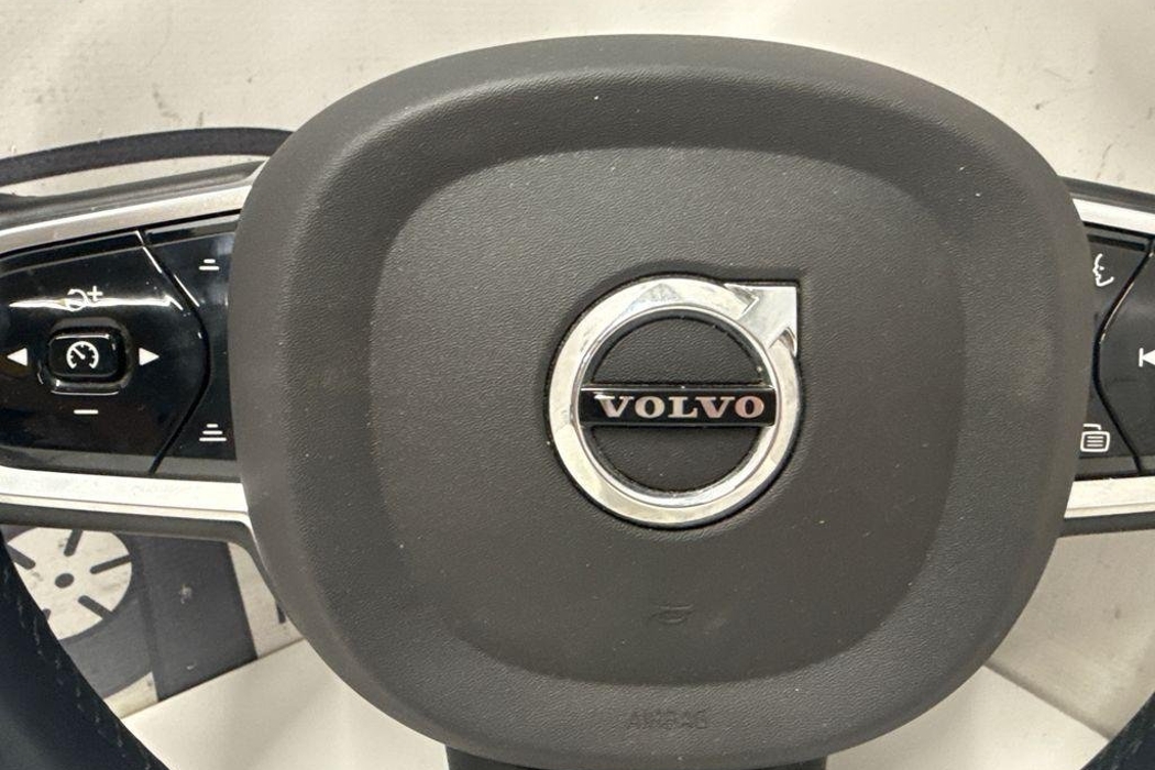 VOLVO XC60 2 generation (2017-2024) Steering Wheel 32227595 32204507