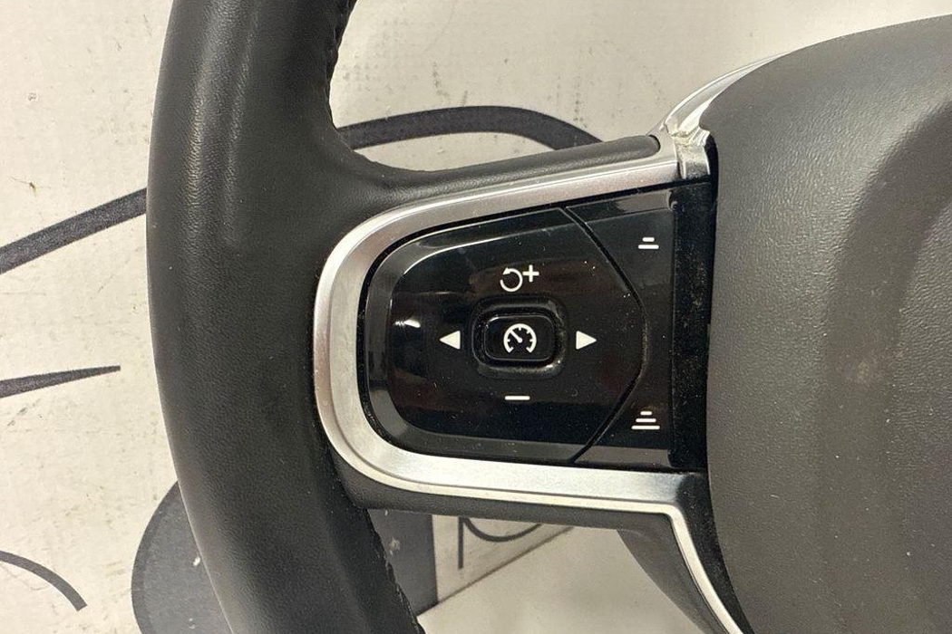 VOLVO XC60 2 generation (2017-2024) Steering Wheel 32227595 32204507