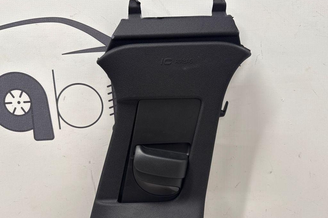 VOLVO XC60 2 generation (2017-2024) Right Side B Pillar Trim 32314855,32314857,31479438,31479434 32204526