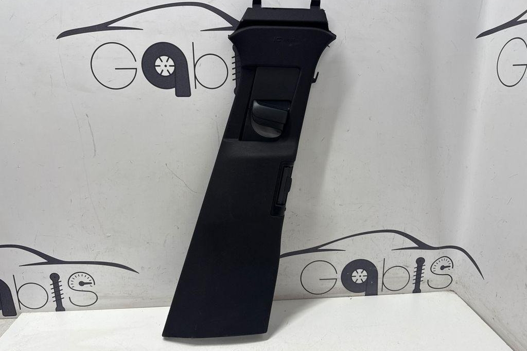VOLVO XC60 2 generation (2017-2024) Right Side B Pillar Trim 32314855,32314857,31479438,31479434 32204526