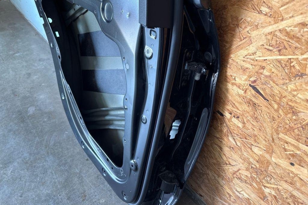 MERCEDES-BENZ GLC X253 (2015-2024) Rear Right Door 32204603