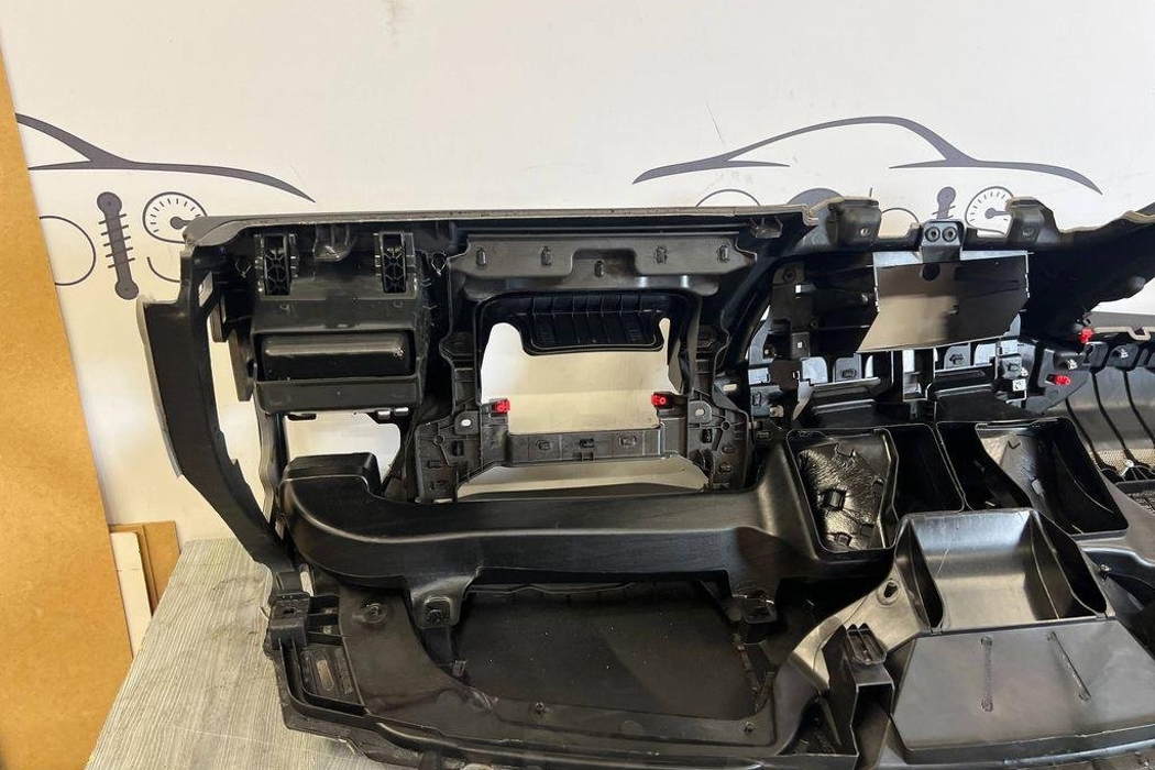 BMW X3 G01 (2017-2024) Передняя панель салона 32204948