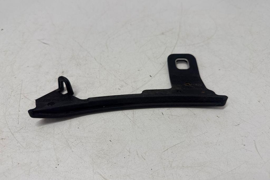 AUDI A4 B9/8W (2015-2024) Rear arch 8W0853827B 32205249
