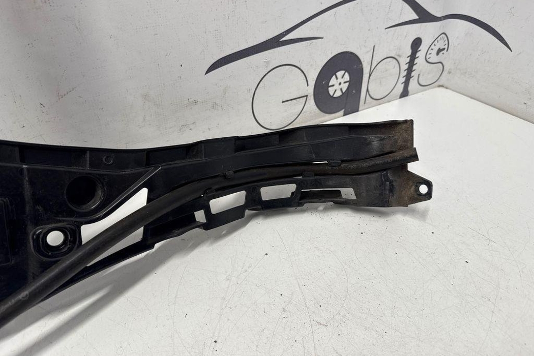 MERCEDES-BENZ C-Class W205/S205/C205 (2014-2023) Aizmugurējā labā bampera stiprinājums A2058802102 32205443