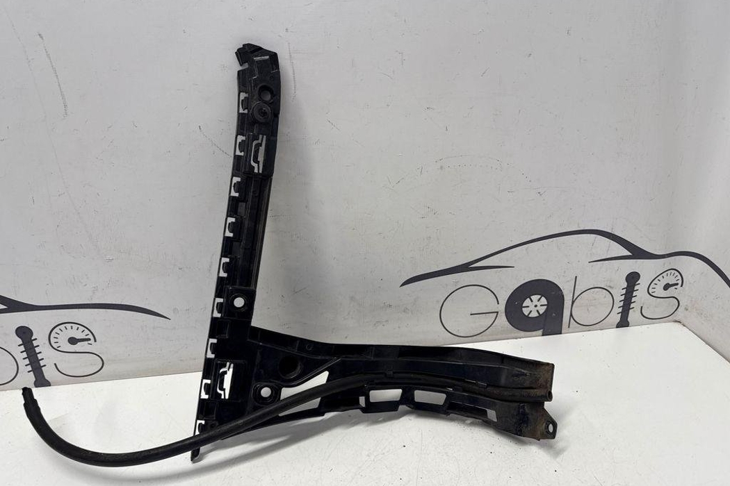 MERCEDES-BENZ C-Class W205/S205/C205 (2014-2023) Aizmugurējā labā bampera stiprinājums A2058802102 32205443