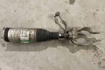 LAND ROVER Range Rover 4 generation (2012-2022) Front right pneumatic shock absorber DPLA3C285BE,22271466 32189439
