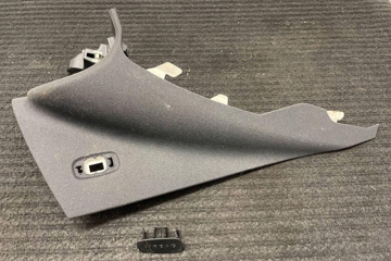 MERCEDES-BENZ E-Class W213/S213/C238/A238 (2016-2024) Aizmugurējā kreisā statnes apdare A2386901300,A2386901700 32194761