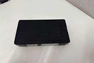 AUDI A4 B9/8W (2015-2024) Wireless charging station 8W0035502A 32202808