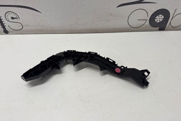 LEXUS UX 1 generation (2018-2023) Aizmugurējā labā bampera stiprinājums 5257576020 32203333