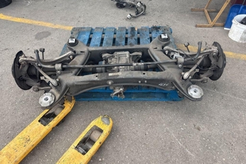 MERCEDES-BENZ GLE W166 (2015-2018) Rear Axle A2533502909,A2133508911 32204277